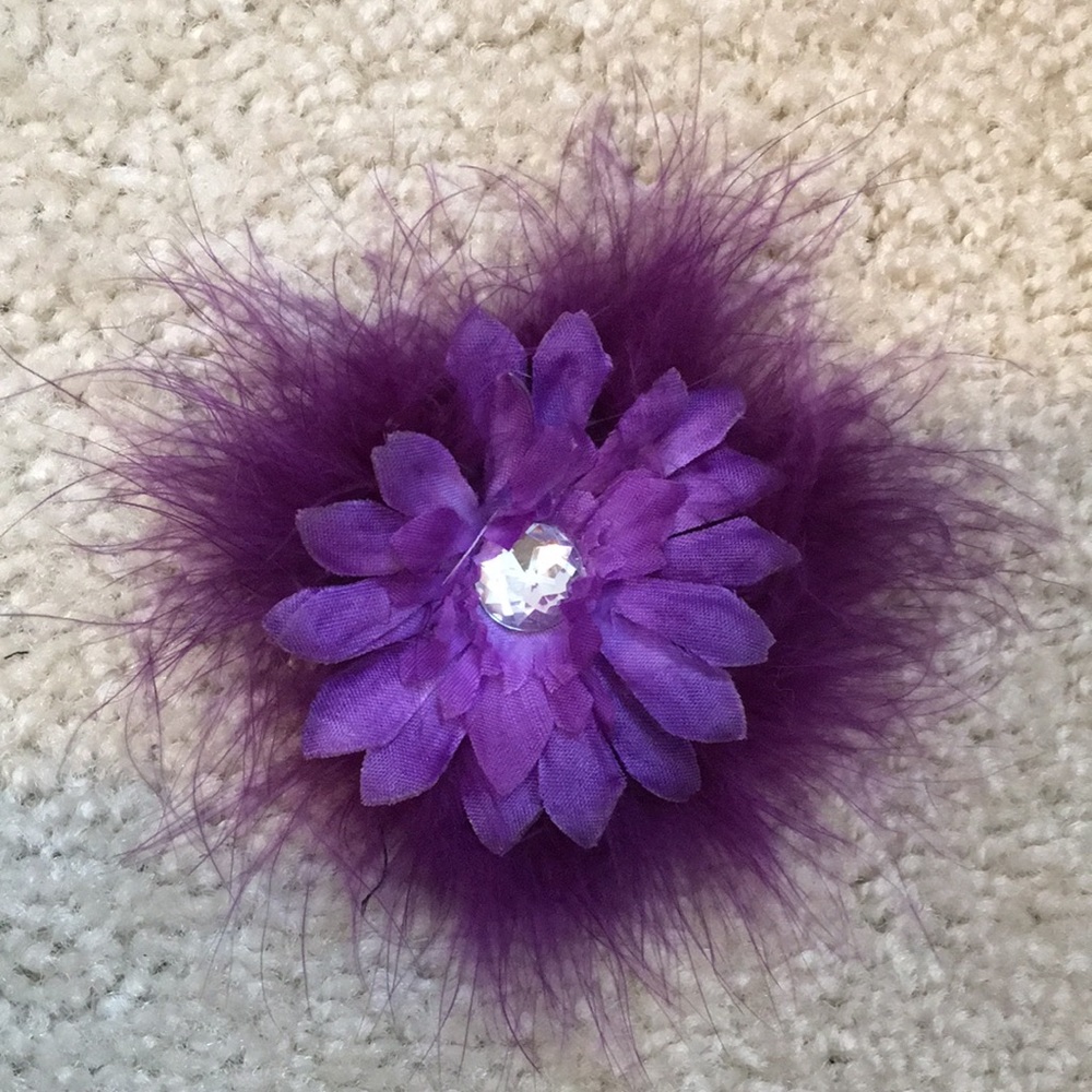 7 Purple hair clips